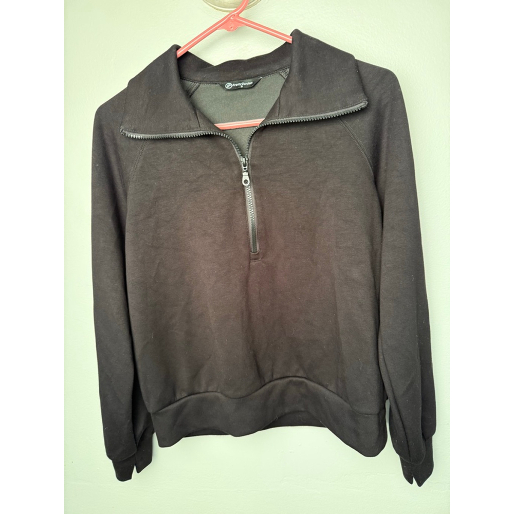 Women's Pretty Garden Black Pullover Sweatshirt Size S